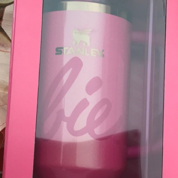 STANLEY BARBIE collab! 40oz cup NIB *SOLD OUT* - Picture 4 of 5
